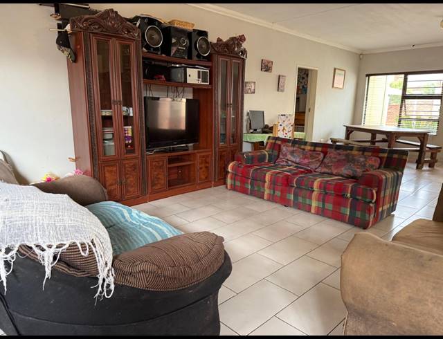 2 BEDROOM HOUSE FOR SALE IN WATERVAL EAST